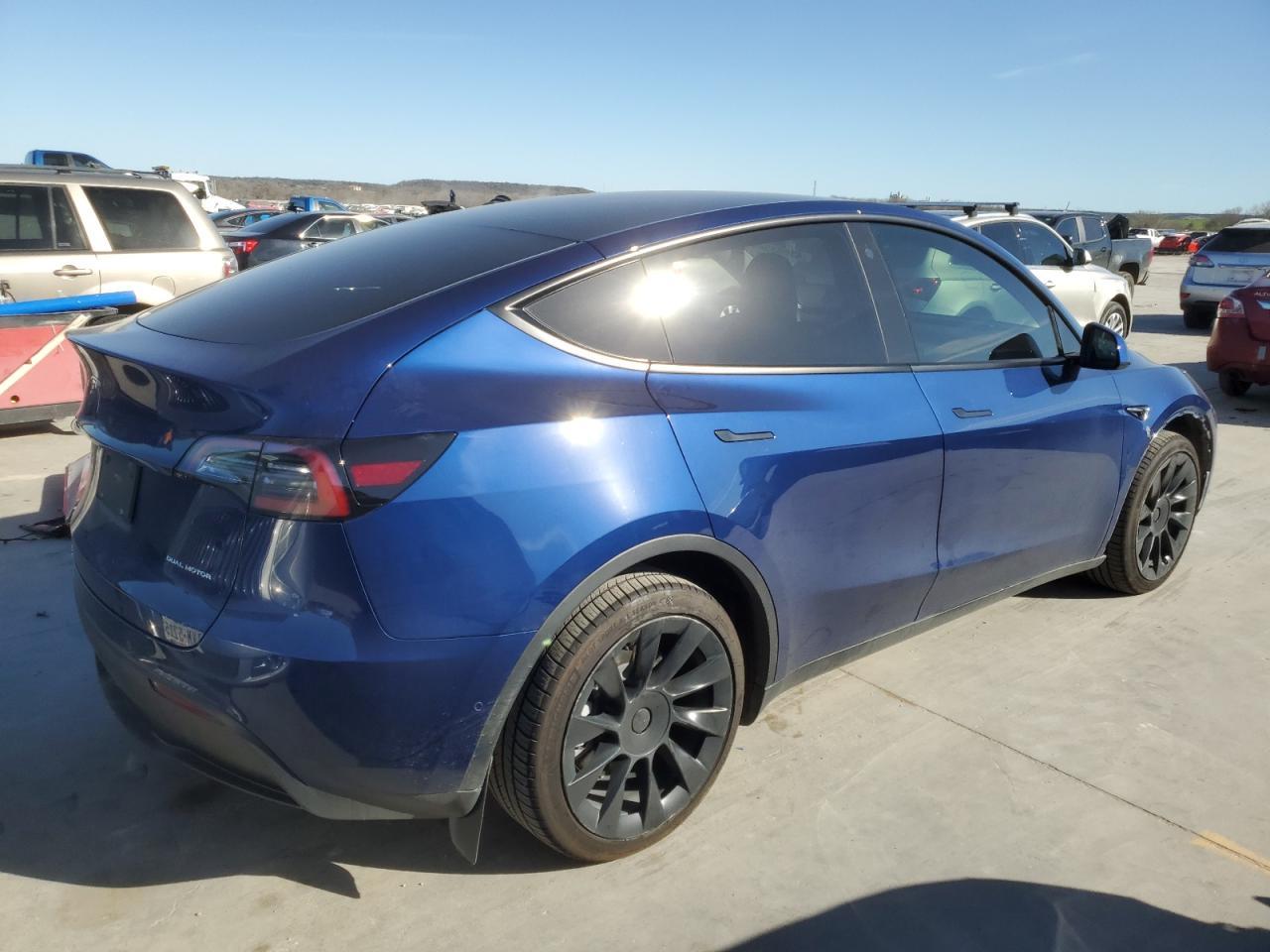 2022 TESLA MODEL Y - Image 3