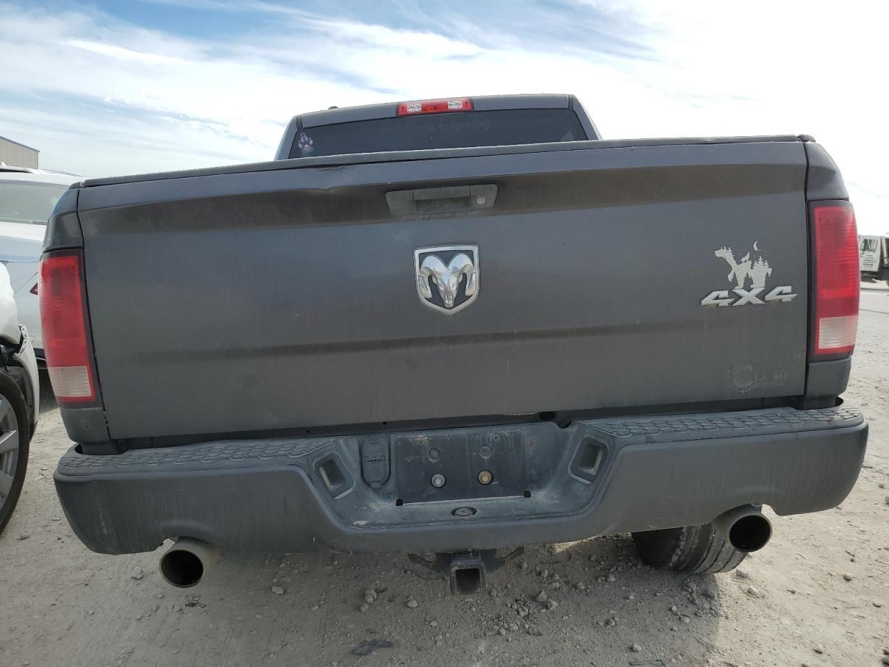 2014 RAM 1500 ST - Фото 6