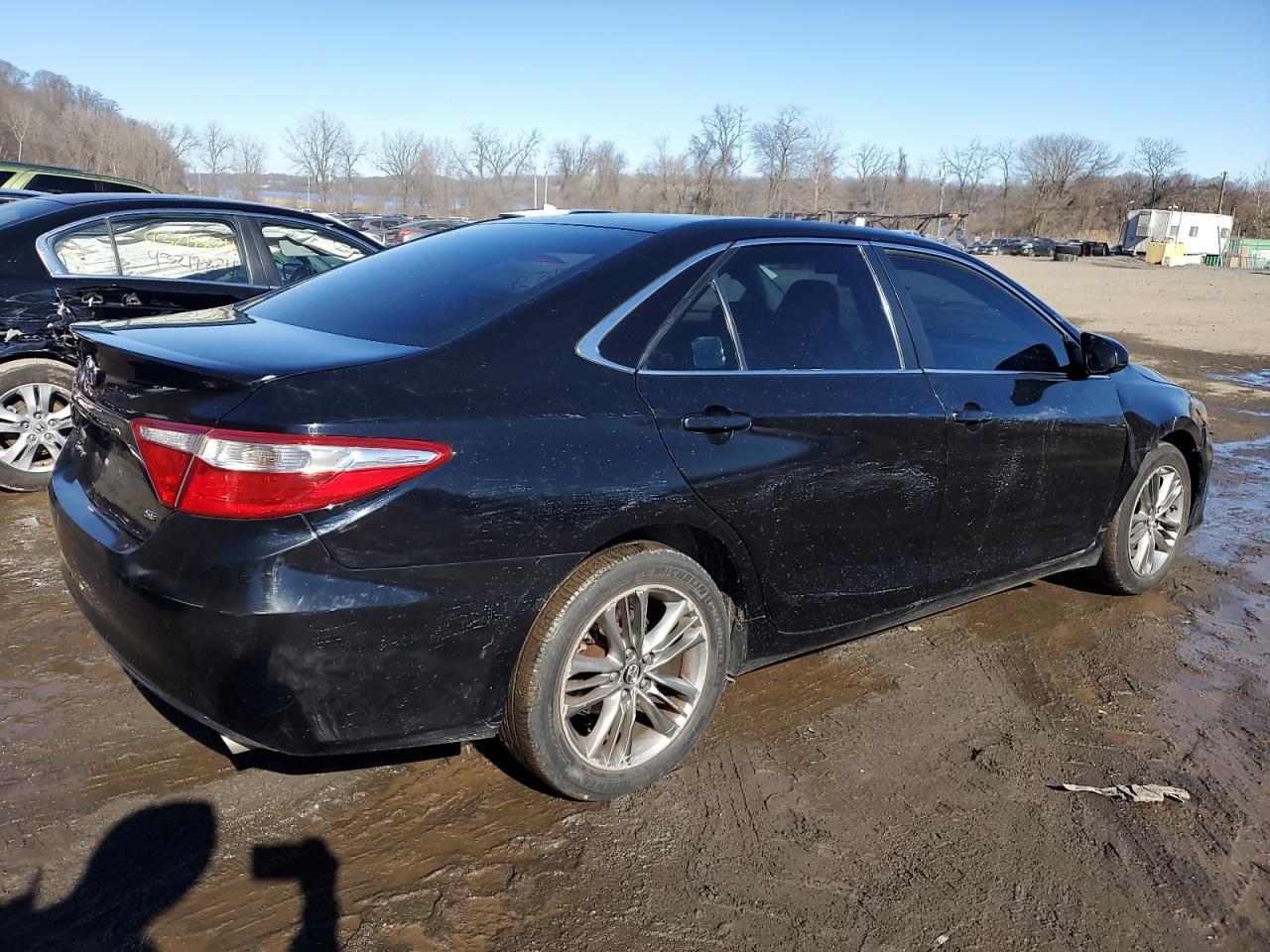 2016 TOYOTA CAMRY LE - Фото 3