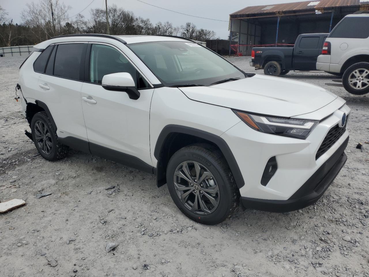 2024 TOYOTA RAV4 XLE P - Image 4