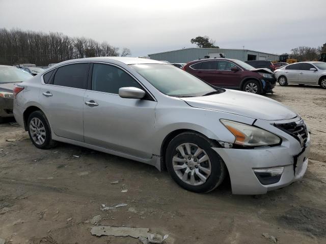 2015 Nissan Altima 2.5 S - Image 4