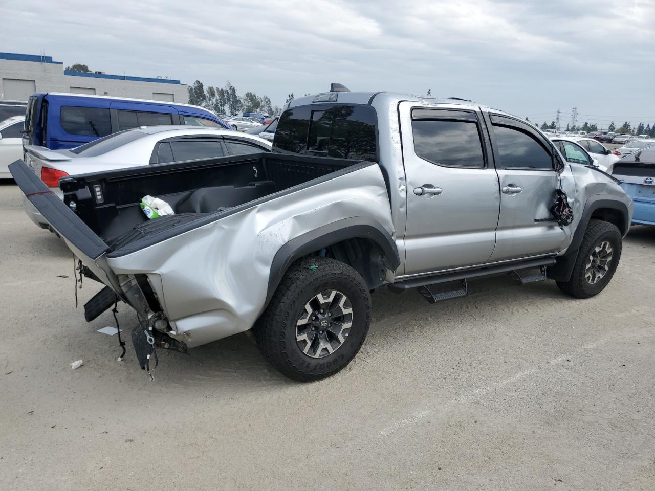 2023 TOYOTA TACOMA DOU - Фото 3