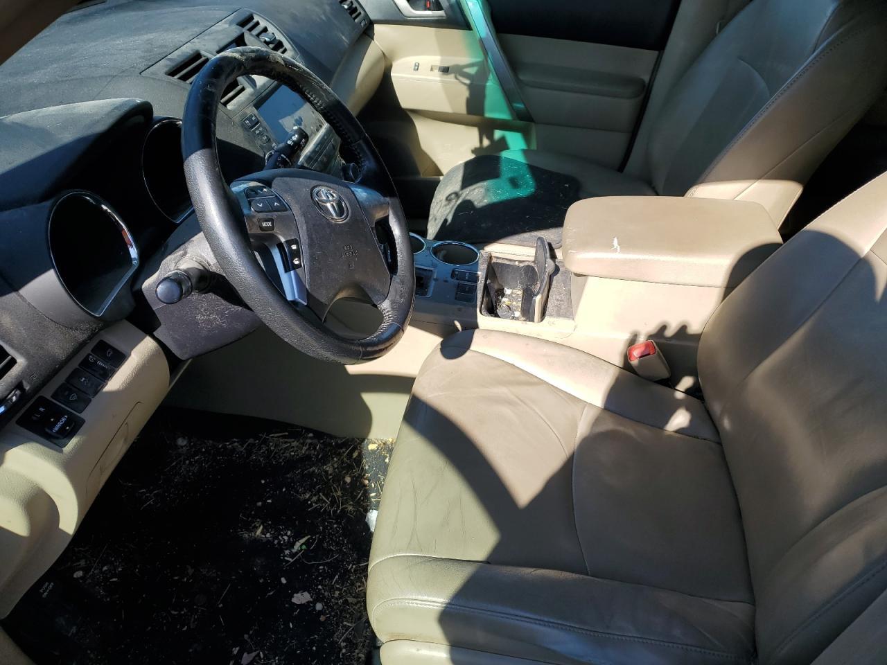 2011 TOYOTA HIGHLANDER - Фото 7