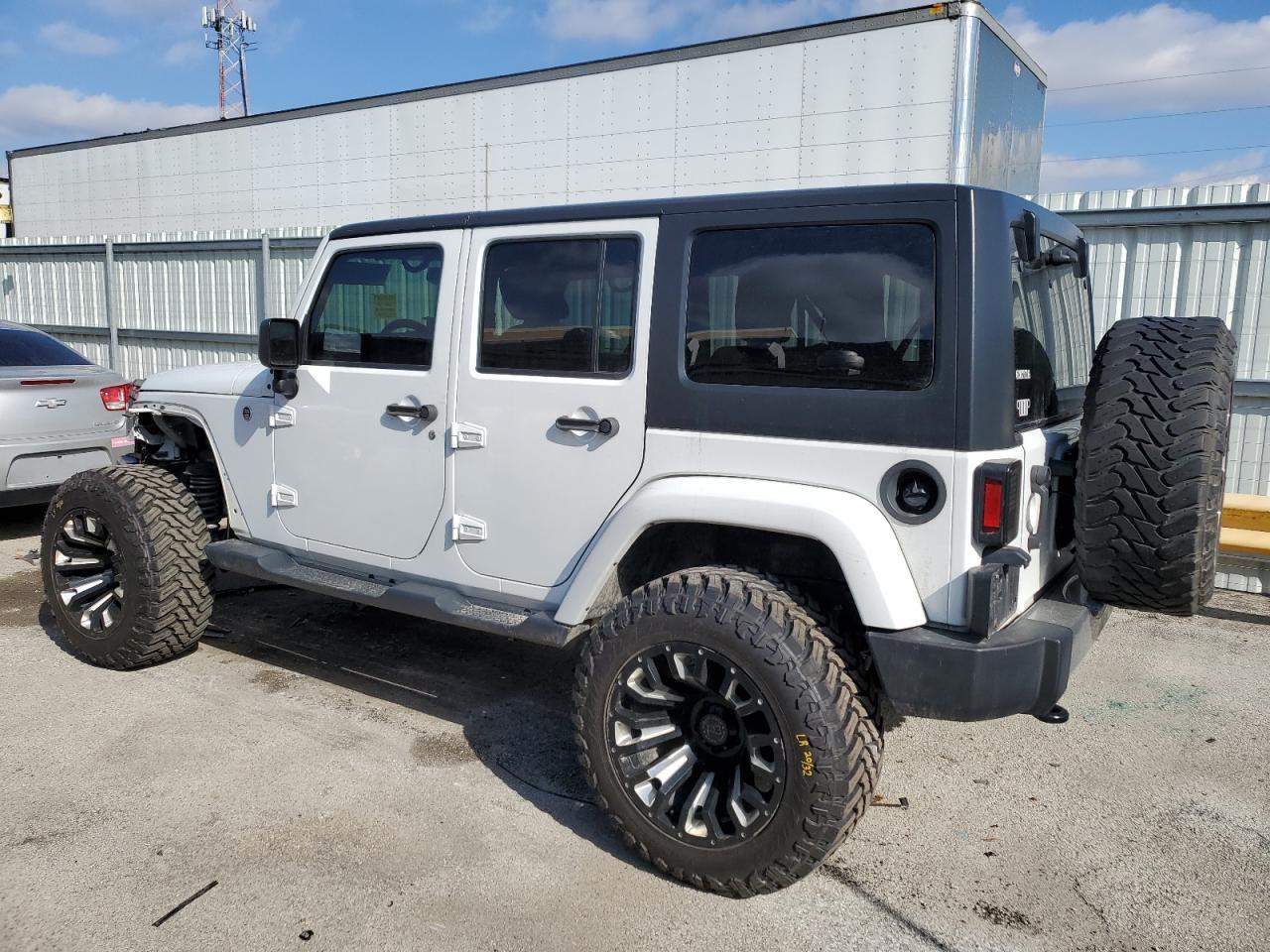2017 JEEP WRANGLER U - Image 2