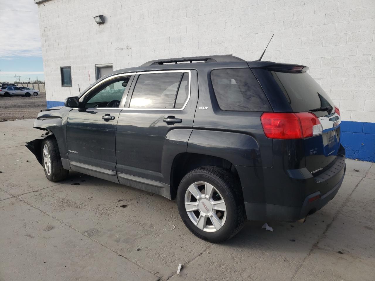 2013 GMC TERRAIN SL - Image 2