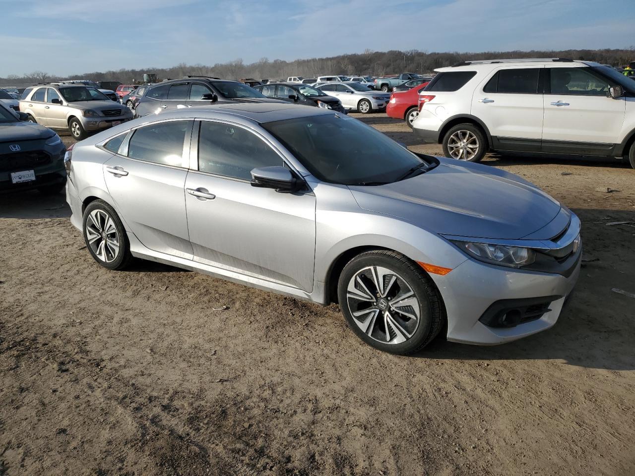 2016 HONDA CIVIC EXL - Image 4
