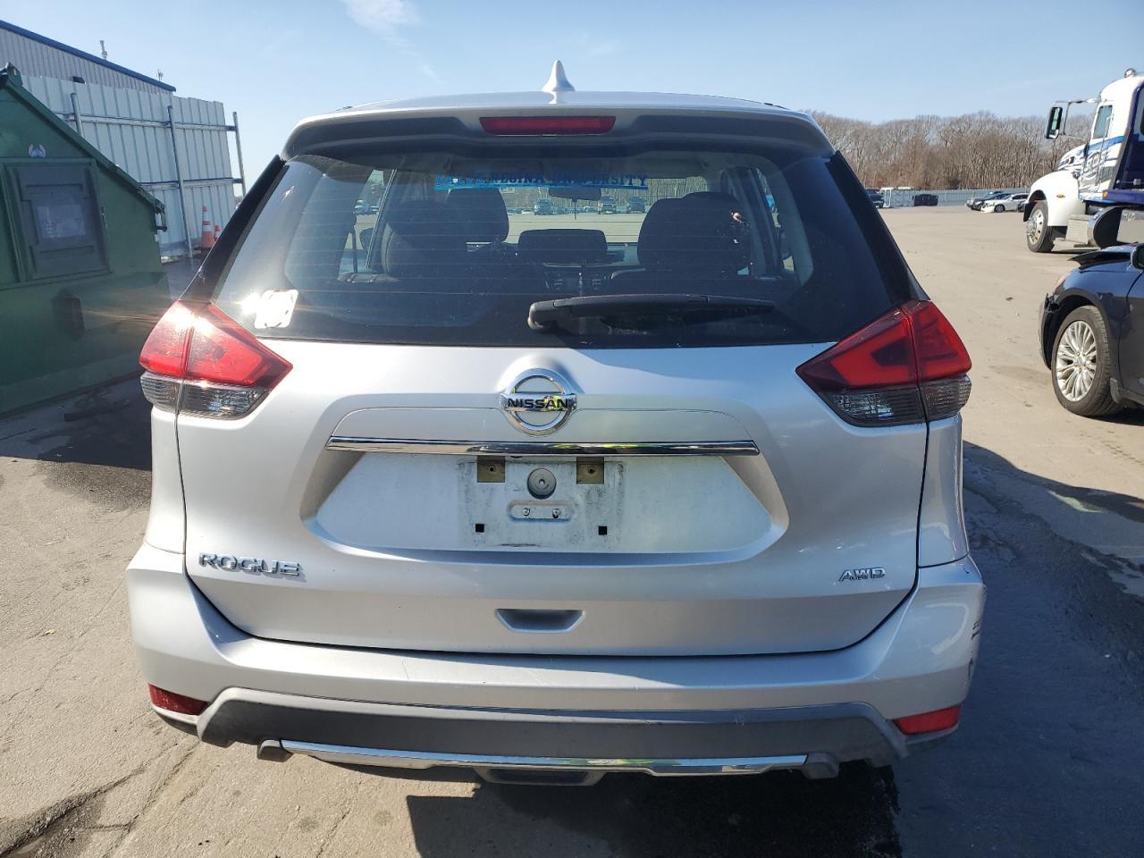2017 NISSAN ROGUE S - Image 6