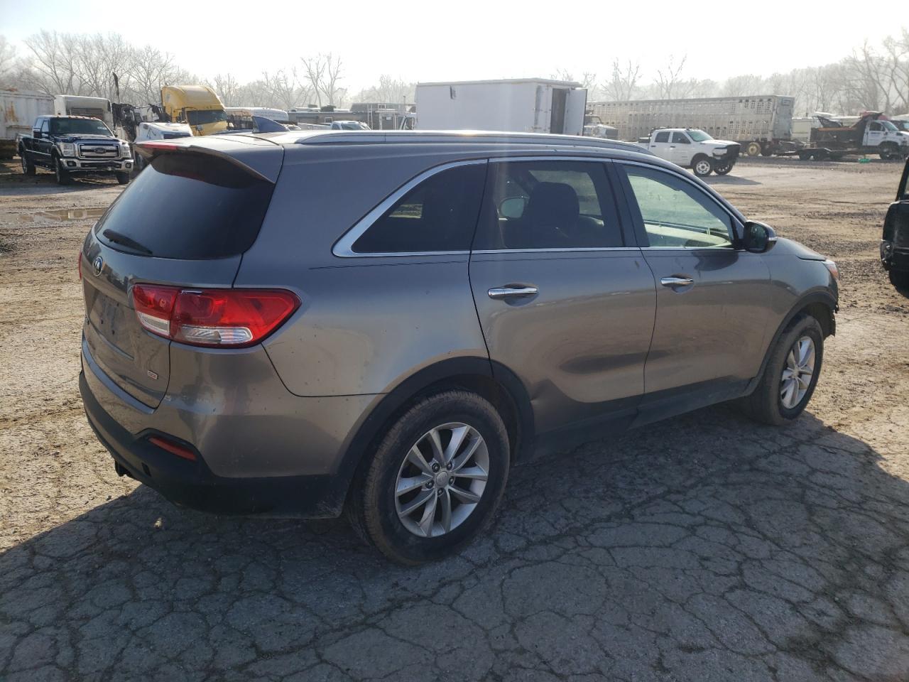 2016 KIA SORENTO LX - Image 3