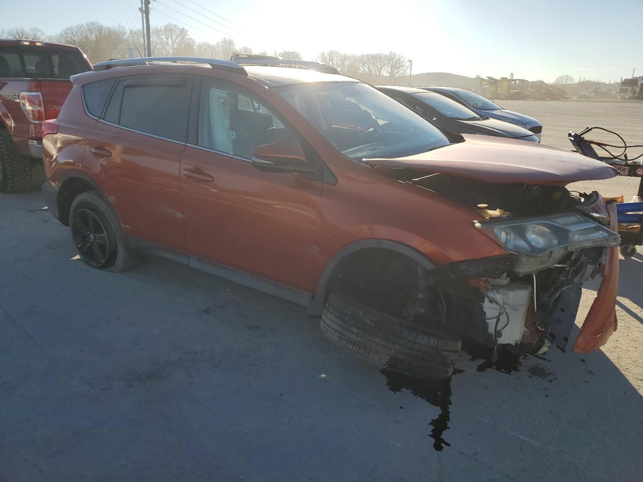 2015 TOYOTA RAV4 XLE - Фото 4