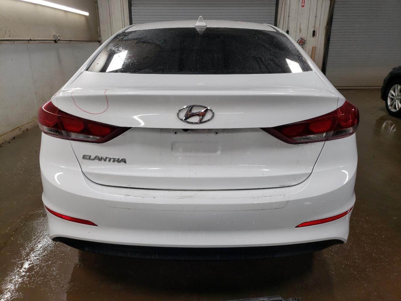 2018 HYUNDAI ELANTRA SE - Фото 6