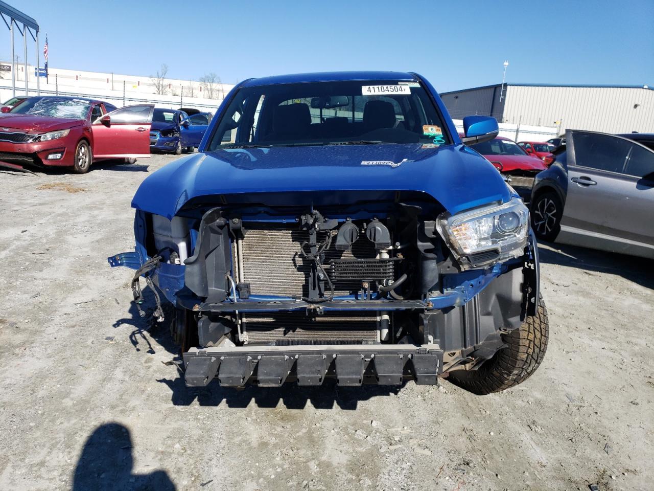 2017 TOYOTA TACOMA DOU - Фото 5