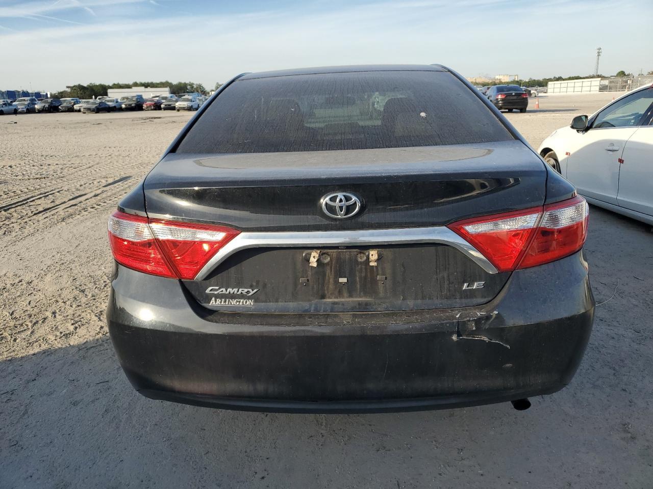 2016 TOYOTA CAMRY LE - Фото 6