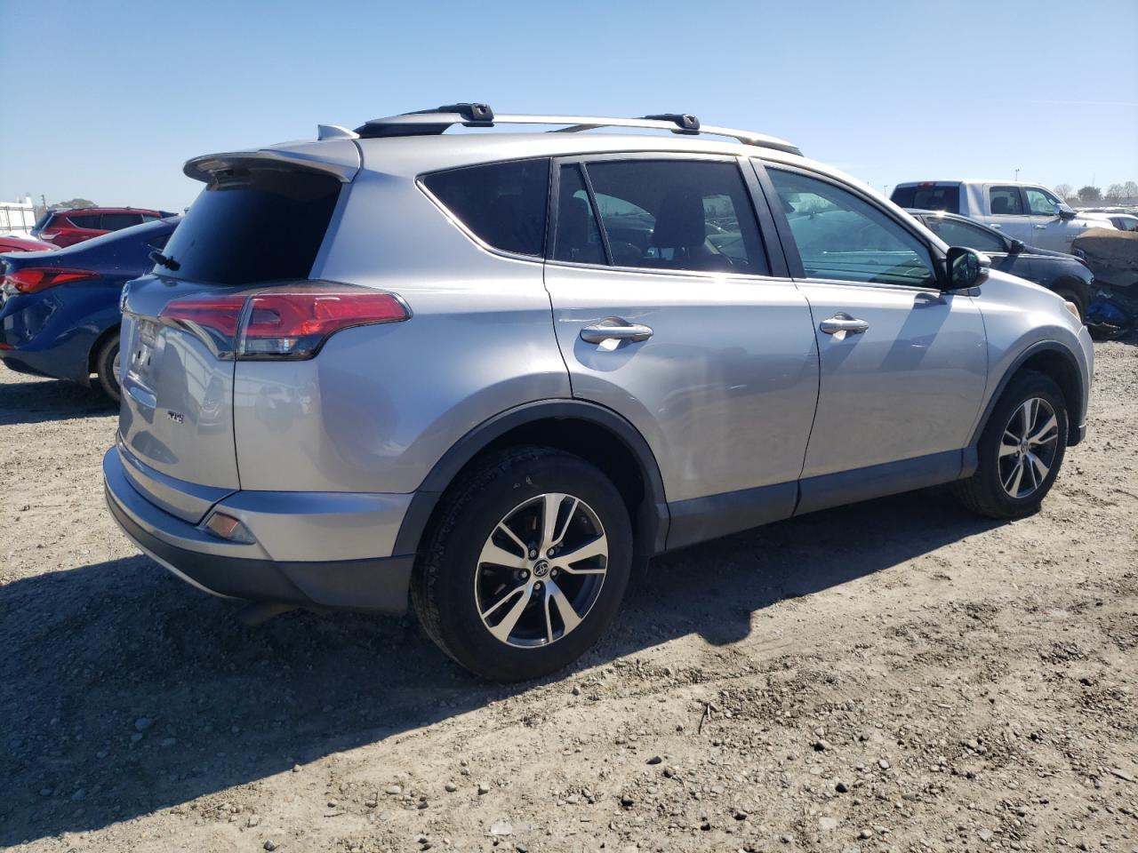 2017 TOYOTA RAV4 XLE - Image 3