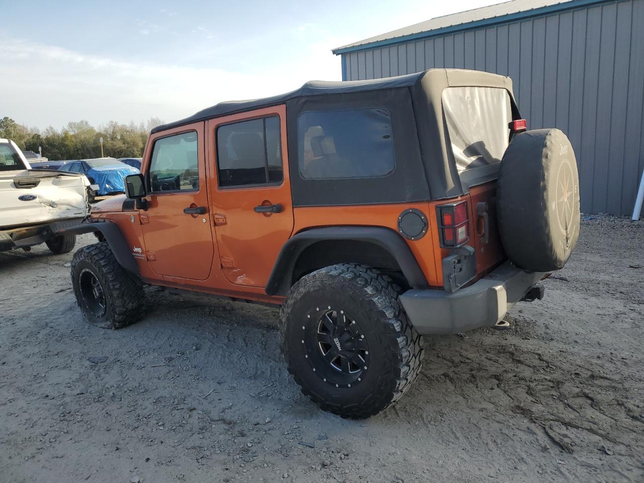 2010 JEEP WRANGLER U - Image 2