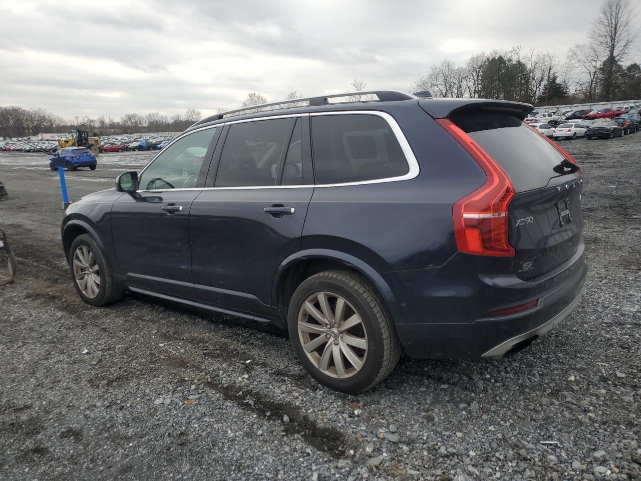 2016 VOLVO XC90 T6 - Фото 2