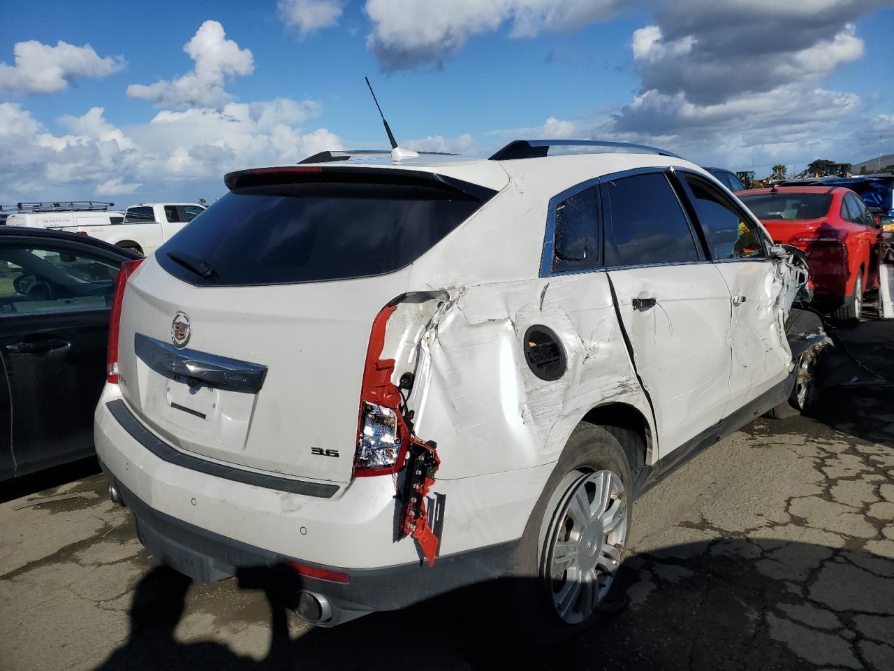 2013 CADILLAC SRX LUXURY - Image 3