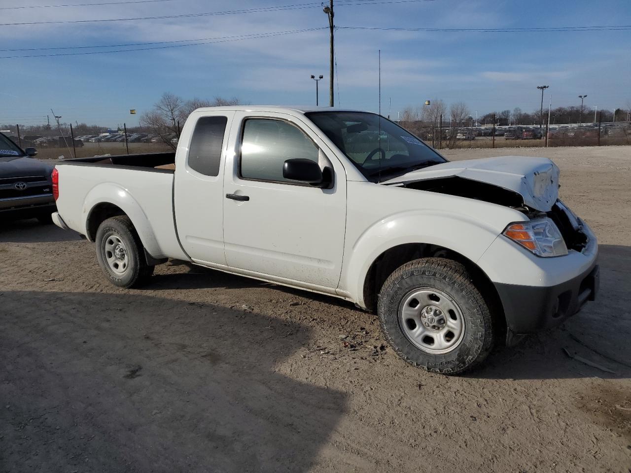 2019 NISSAN FRONTIER S - Фото 4