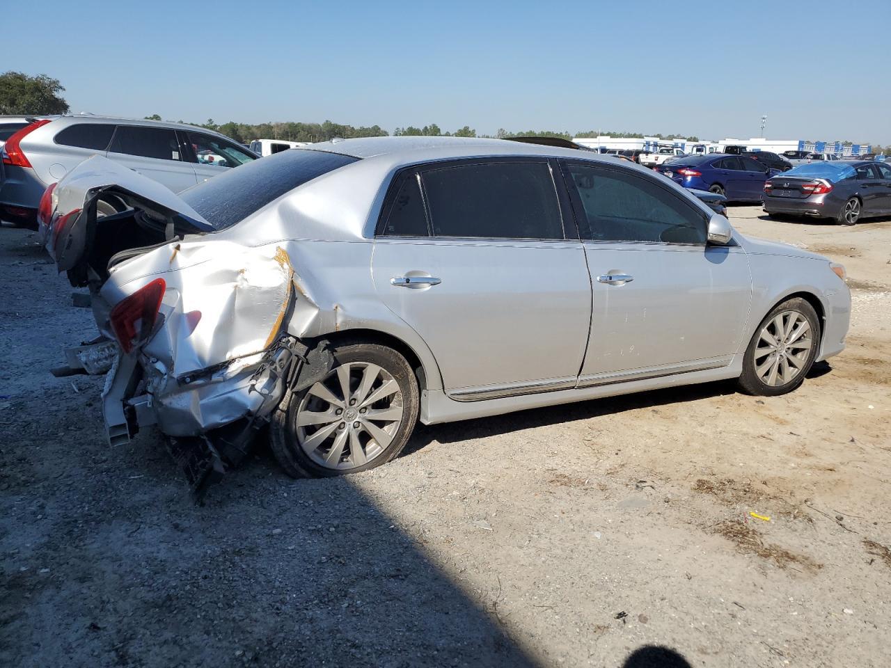 2011 TOYOTA AVALON BAS - Image 3