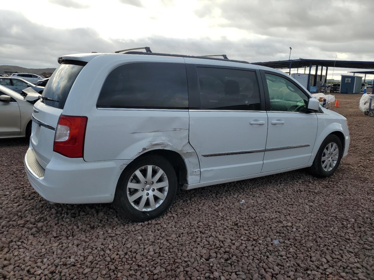 2014 CHRYSLER TOWN & COU - Фото 3