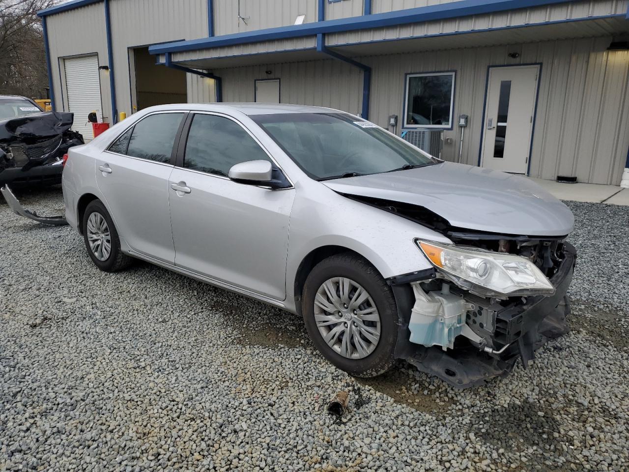 2014 TOYOTA CAMRY L - Фото 4