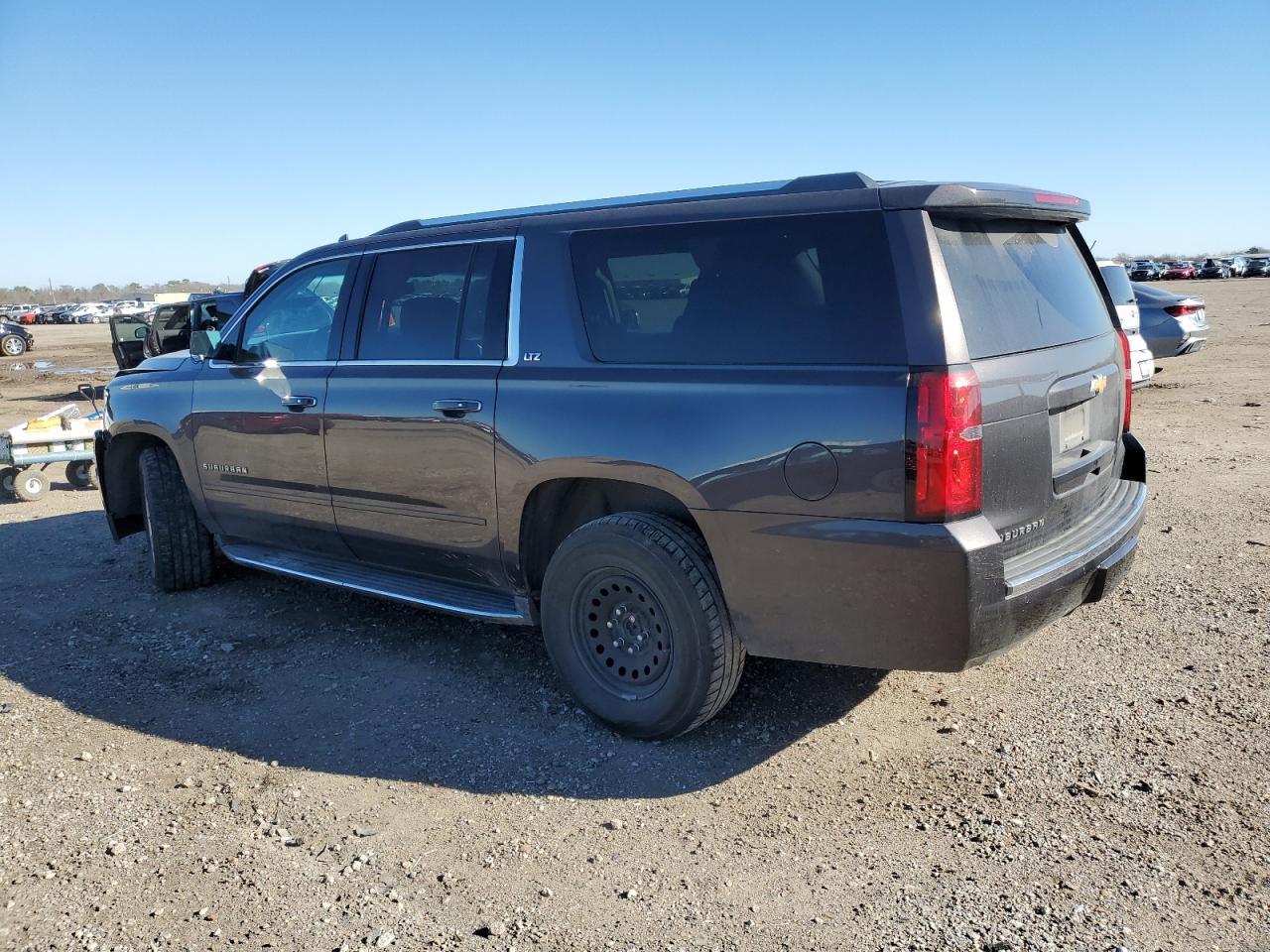 2016 CHEVROLET SUBURBAN C - Фото 2