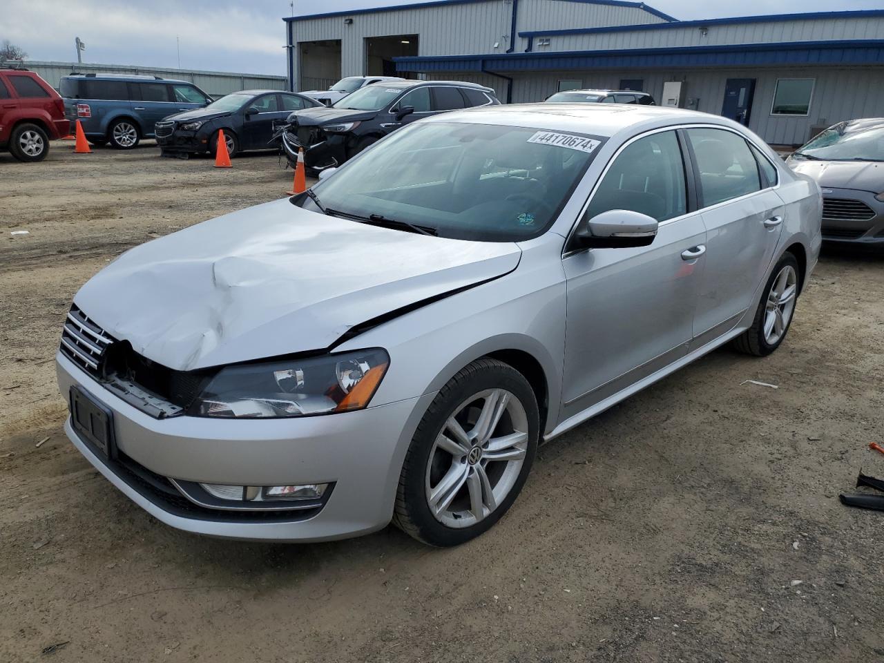 2013 VOLKSWAGEN PASSAT SEL car image