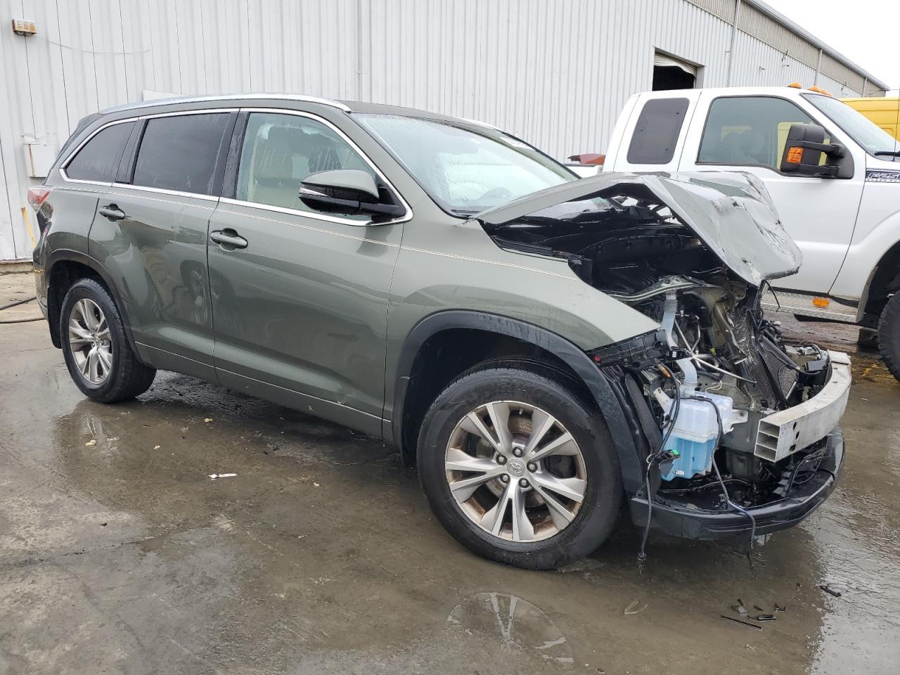 2015 TOYOTA HIGHLANDER - Фото 4