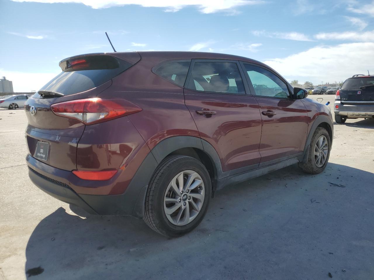 2016 HYUNDAI TUCSON SE - Фото 3