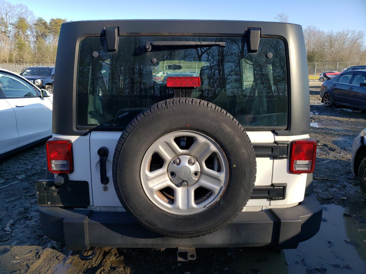 2017 JEEP WRANGLER U - Image 6