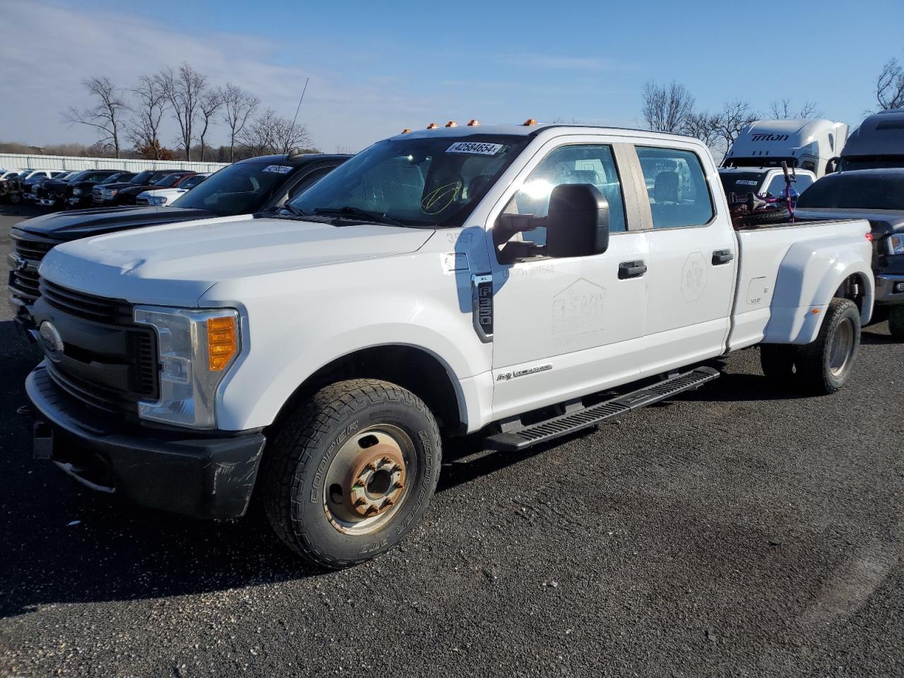2017 FORD F350 SUPER