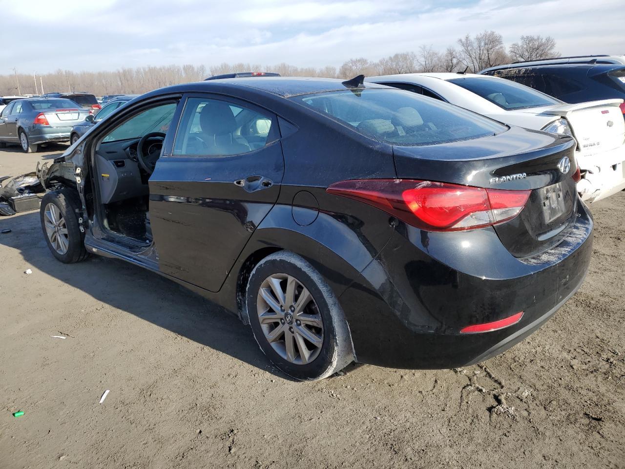 2014 HYUNDAI ELANTRA SE - Image 2