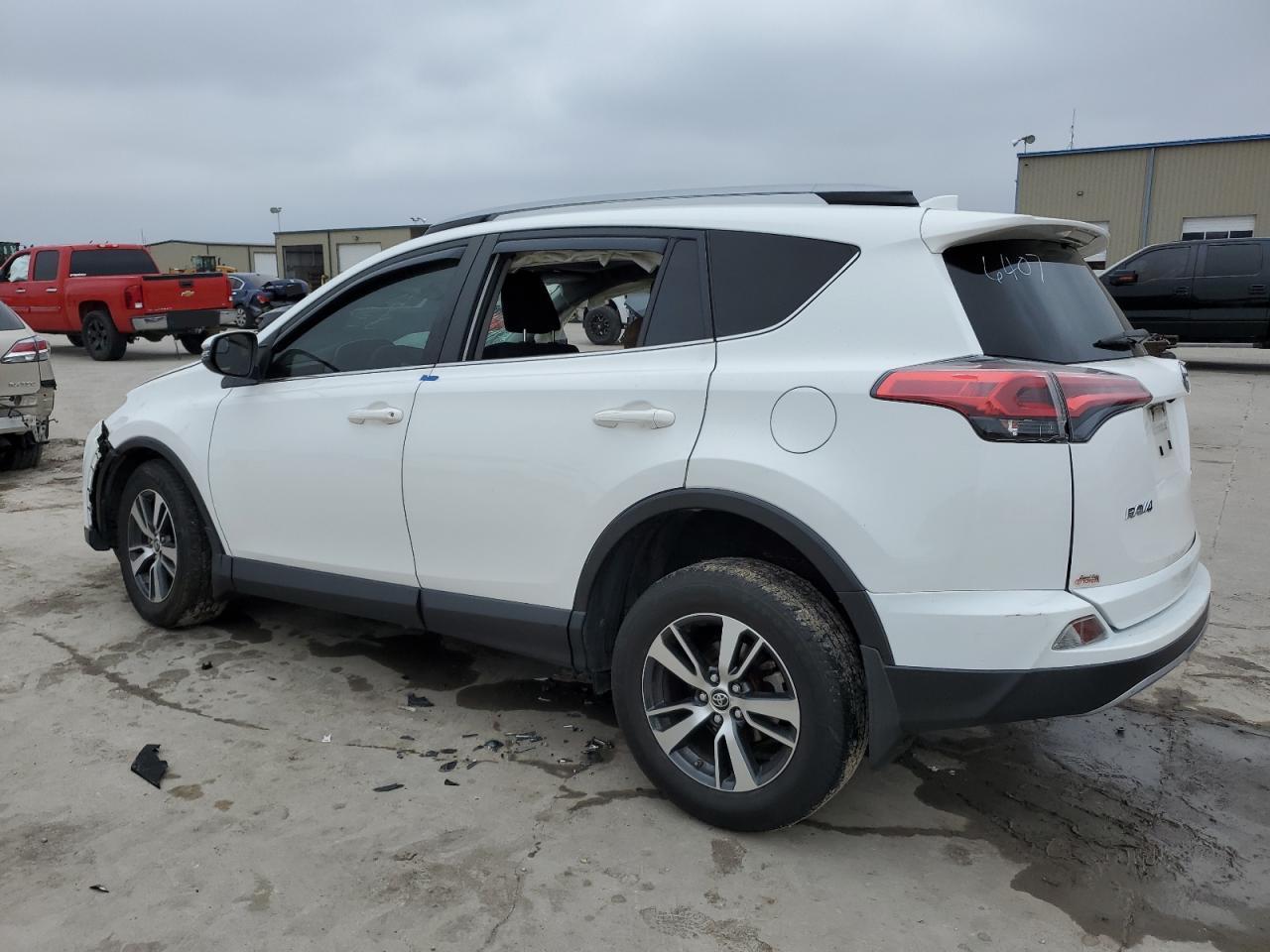 2017 TOYOTA RAV4 XLE - Image 2