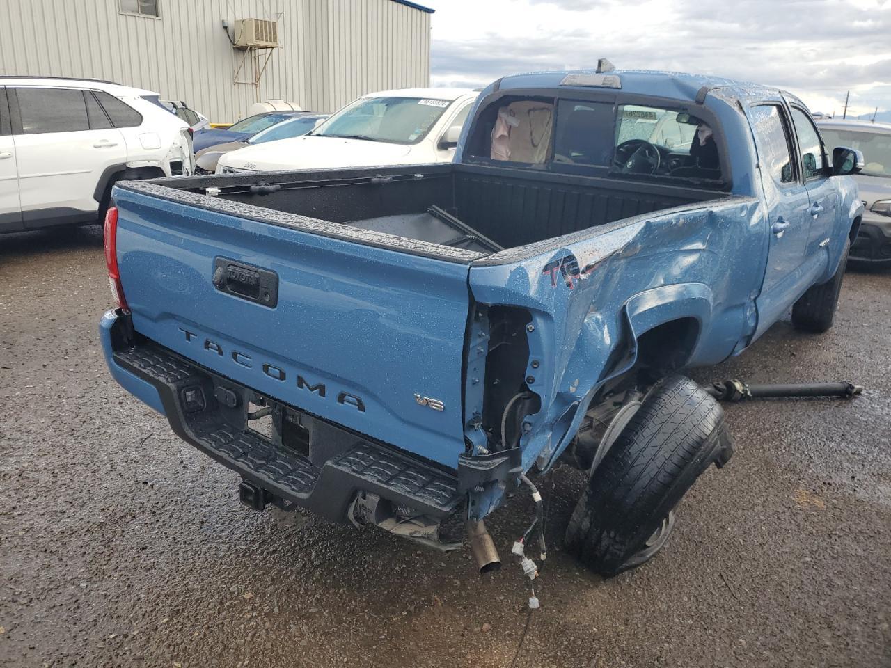 2019 TOYOTA TACOMA DOU - Фото 3