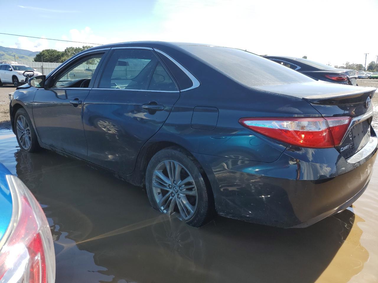 2015 TOYOTA CAMRY LE - Фото 2