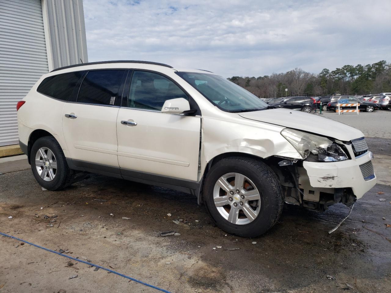 2012 CHEVROLET TRAVERSE L - Image 4