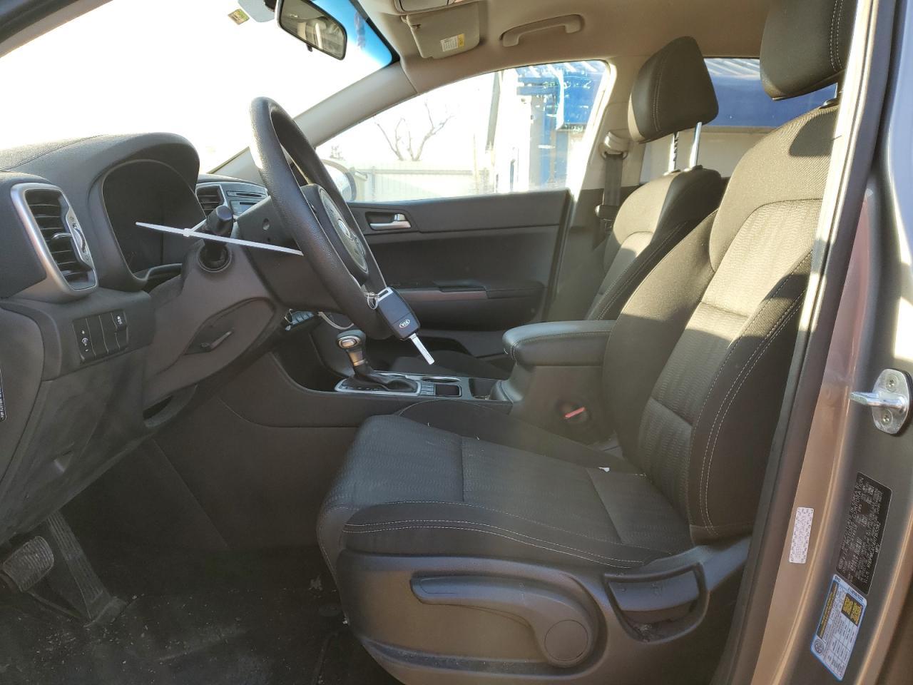 2017 KIA SPORTAGE L - Image 7