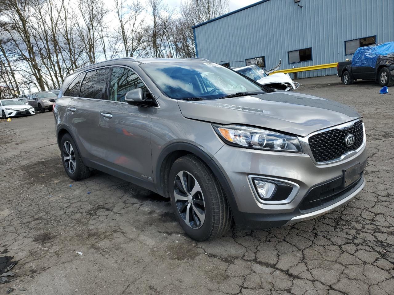 2016 KIA SORENTO EX - Image 4