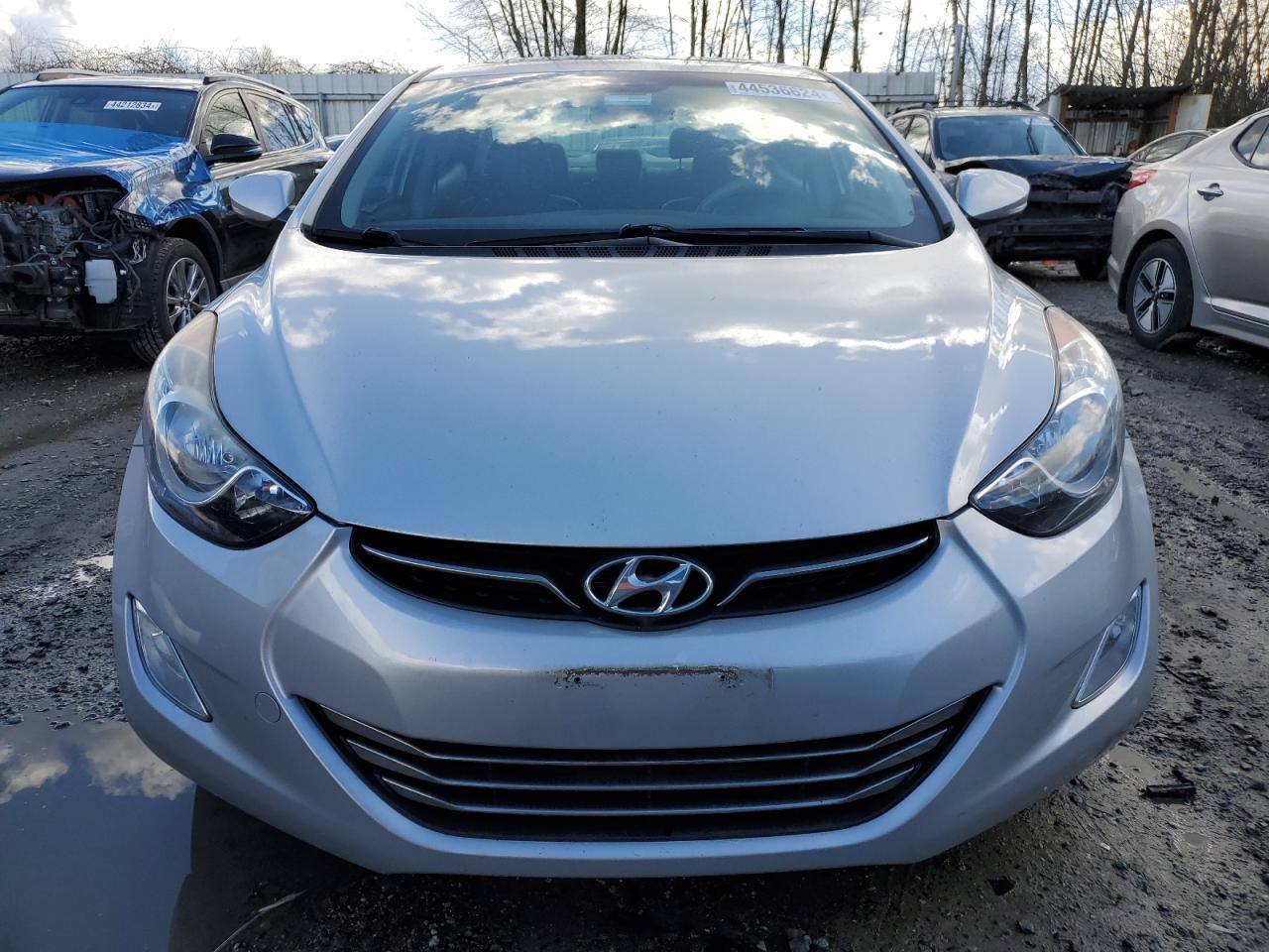 2013 HYUNDAI ELANTRA GL - Image 5