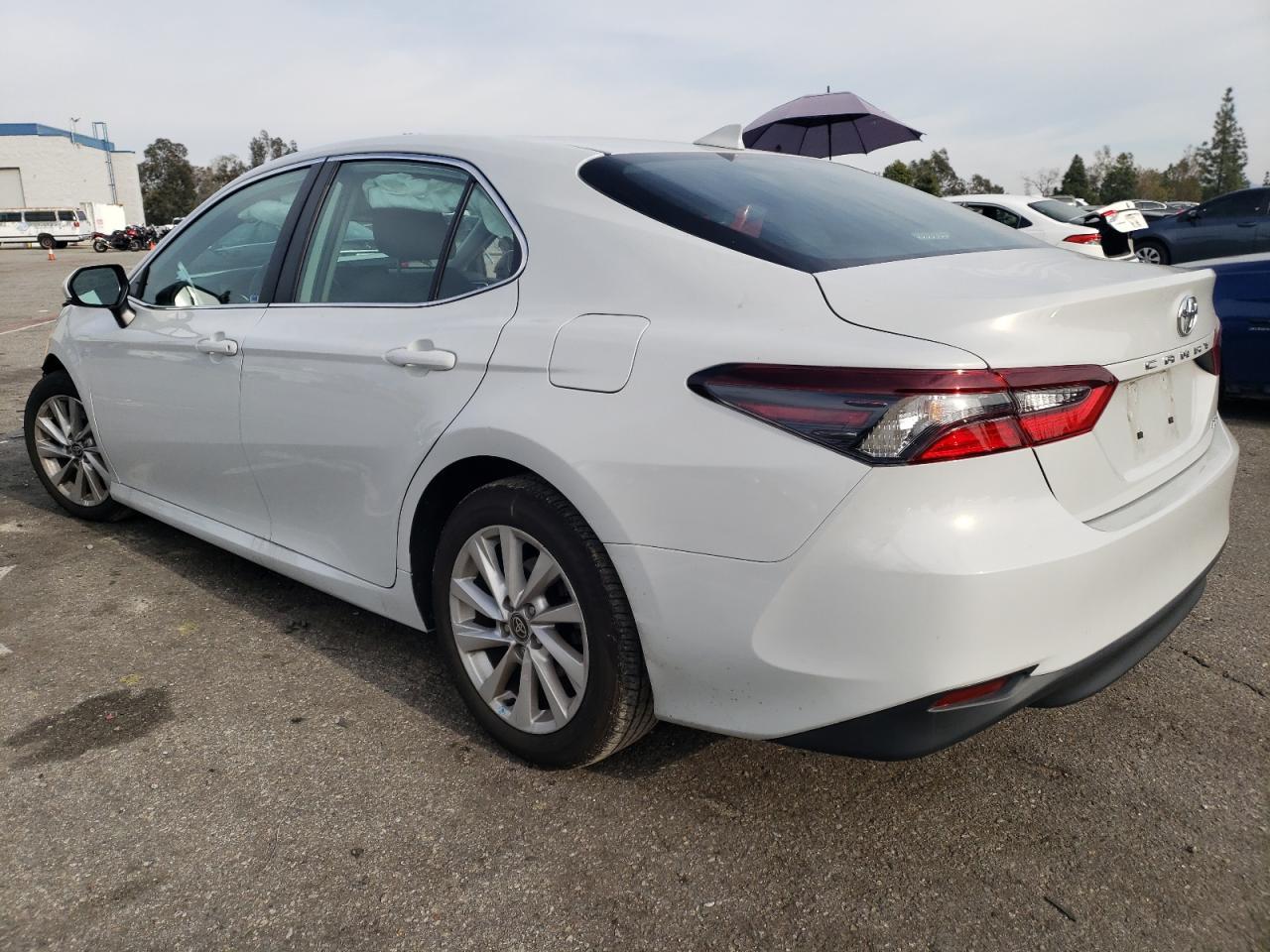 2023 TOYOTA CAMRY LE - Фото 2