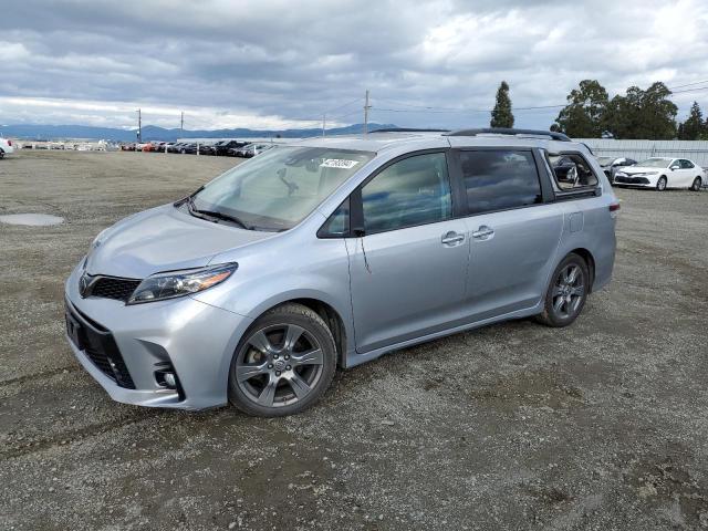 2018 Toyota Sienna Se