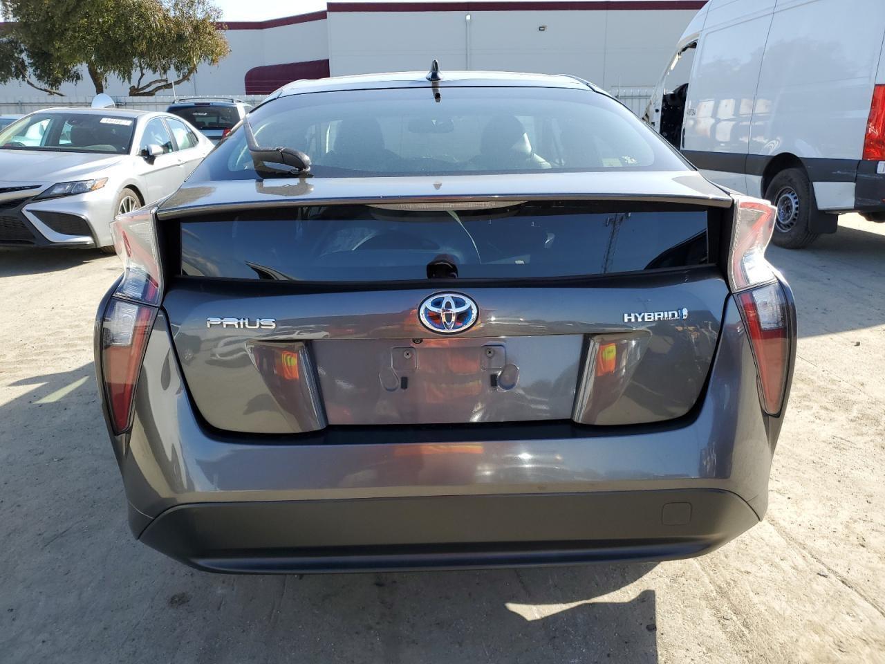 2016 TOYOTA PRIUS - Image 6