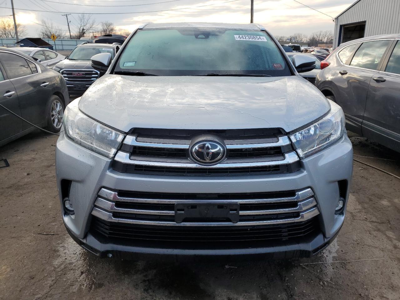 2019 TOYOTA HIGHLANDER - Image 5