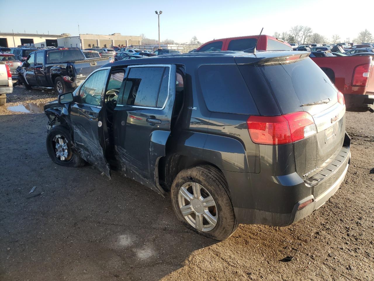 2014 GMC TERRAIN SL - Image 2