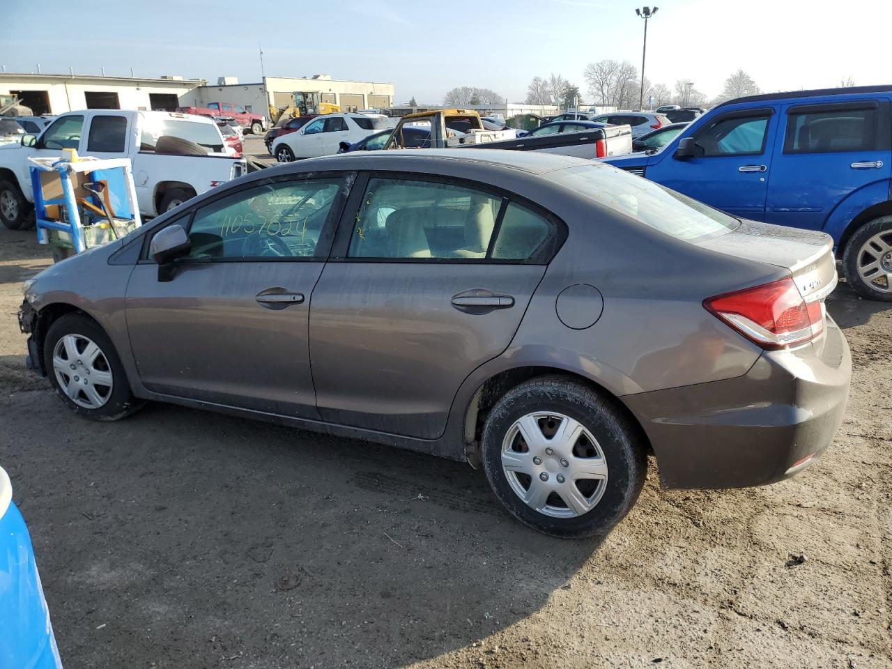 2013 HONDA CIVIC LX - Фото 2