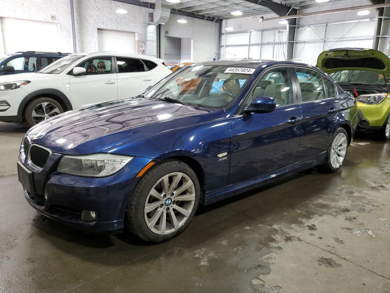 2011 BMW 328 XI SUL car image