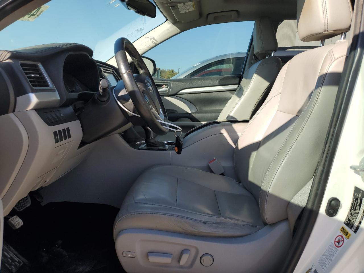 2015 TOYOTA HIGHLANDER - Фото 7