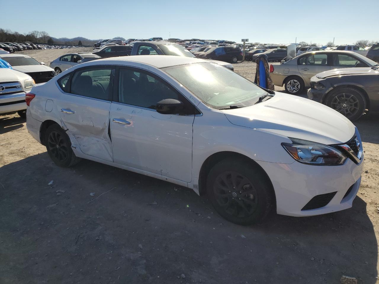 2018 NISSAN SENTRA S - Фото 4