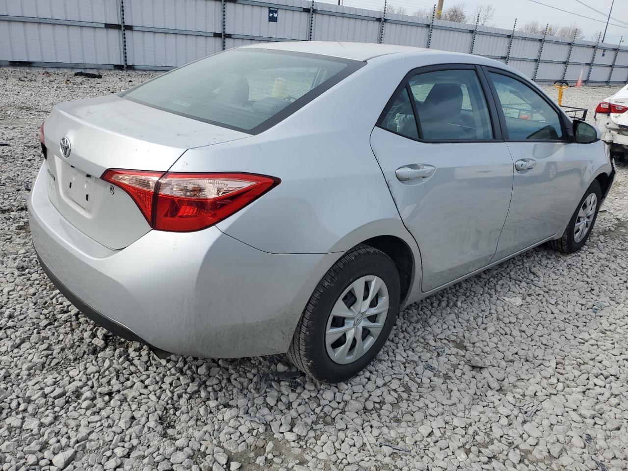 2019 TOYOTA COROLLA L - Image 3