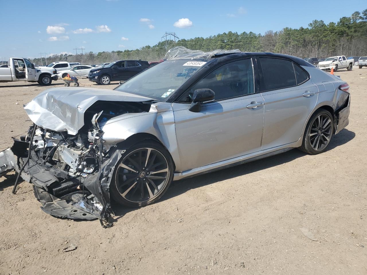 2020 TOYOTA CAMRY XSE car image