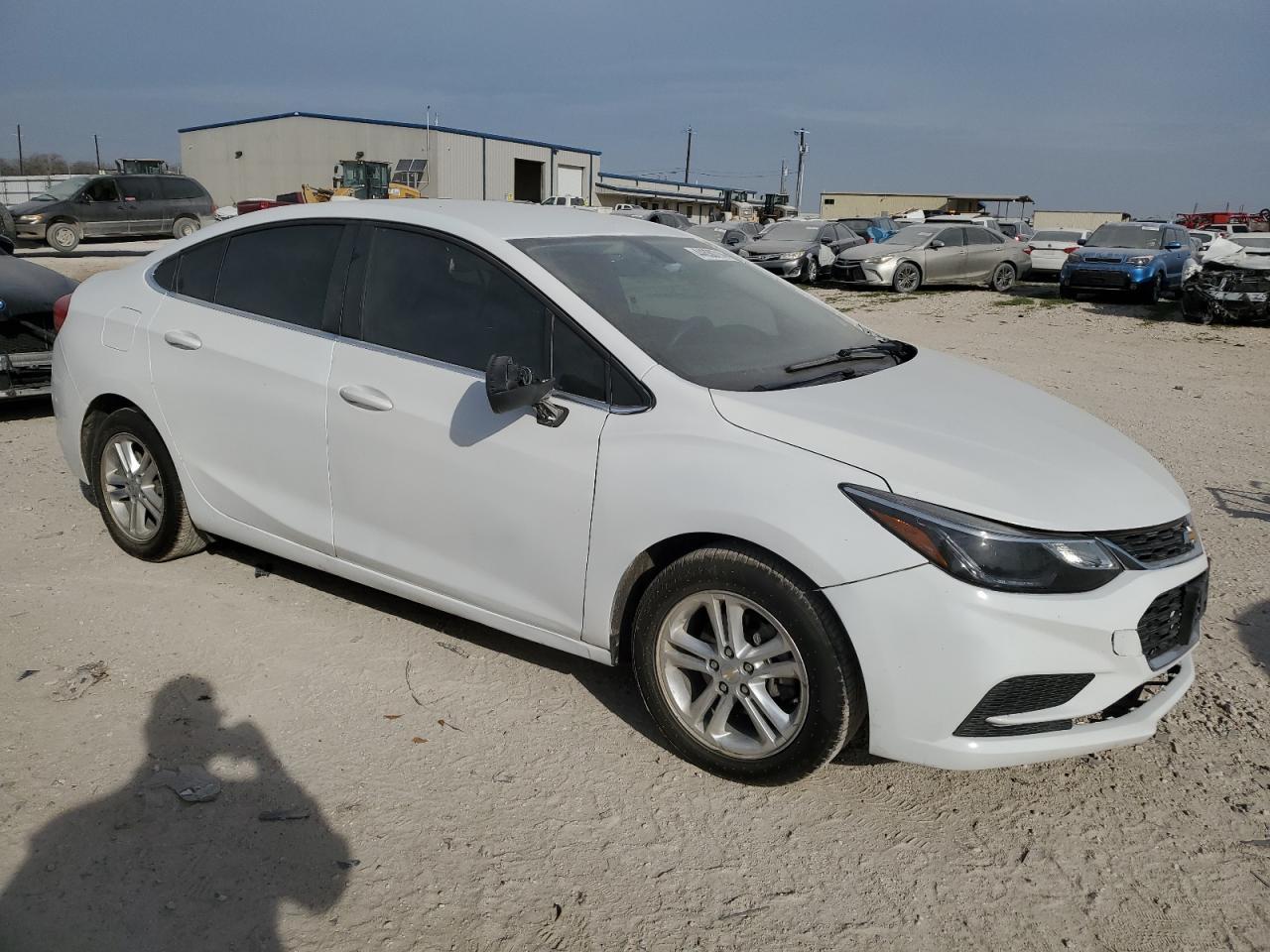 2017 CHEVROLET CRUZE LT - Image 4